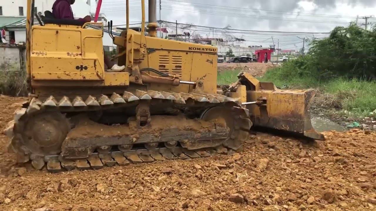 WOW SO Amazing Bulldozer Levels Tough Ground: Satisfying Land-Clearing Action