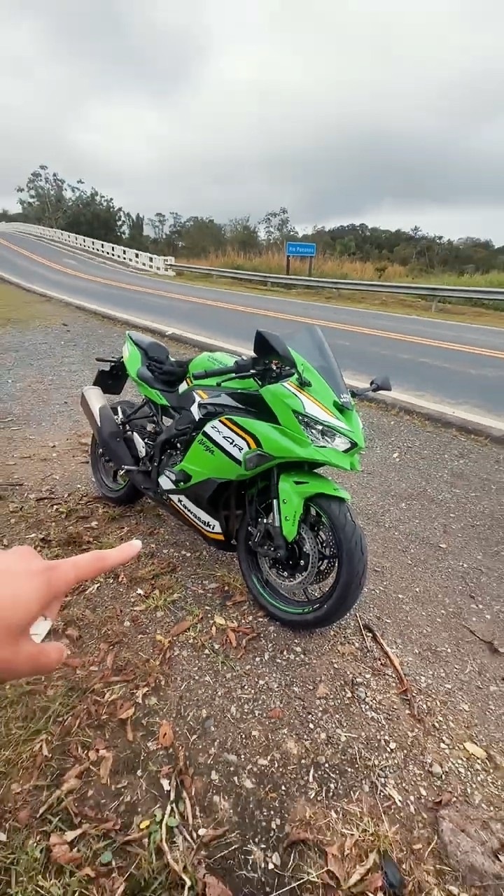 にこ☺︎ ZX4R - Love Me - YouTube