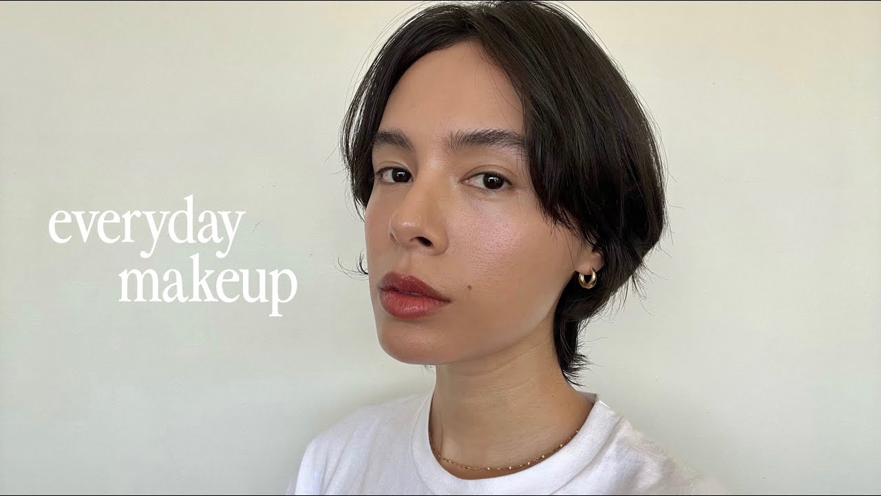 【毎日メイク】愛用コスメ、ブラシ、ヘアセットまで