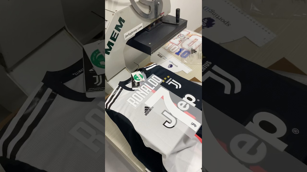 19/20 Juventus home long-sleeved player version jersey No. 7 Ronaldo #fyp #cr7 #juventus #ronaldo