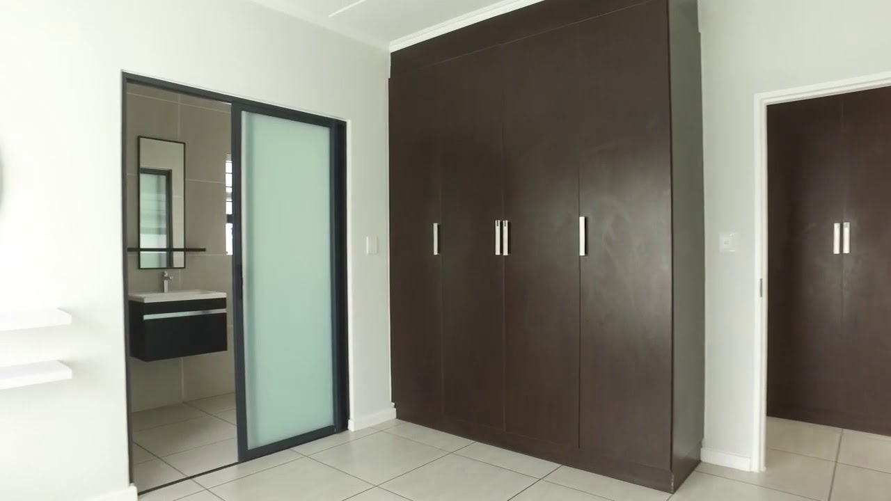 148 Greenstone Ridge, Greenstone Hill