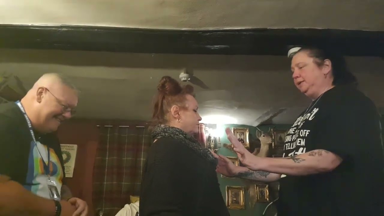 Lowndes Arms Halloween - Pendulum