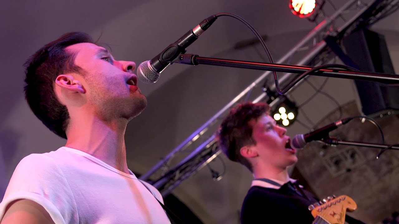 Delamotte – Girl (Mit Überschall) (Live @Late Knights)