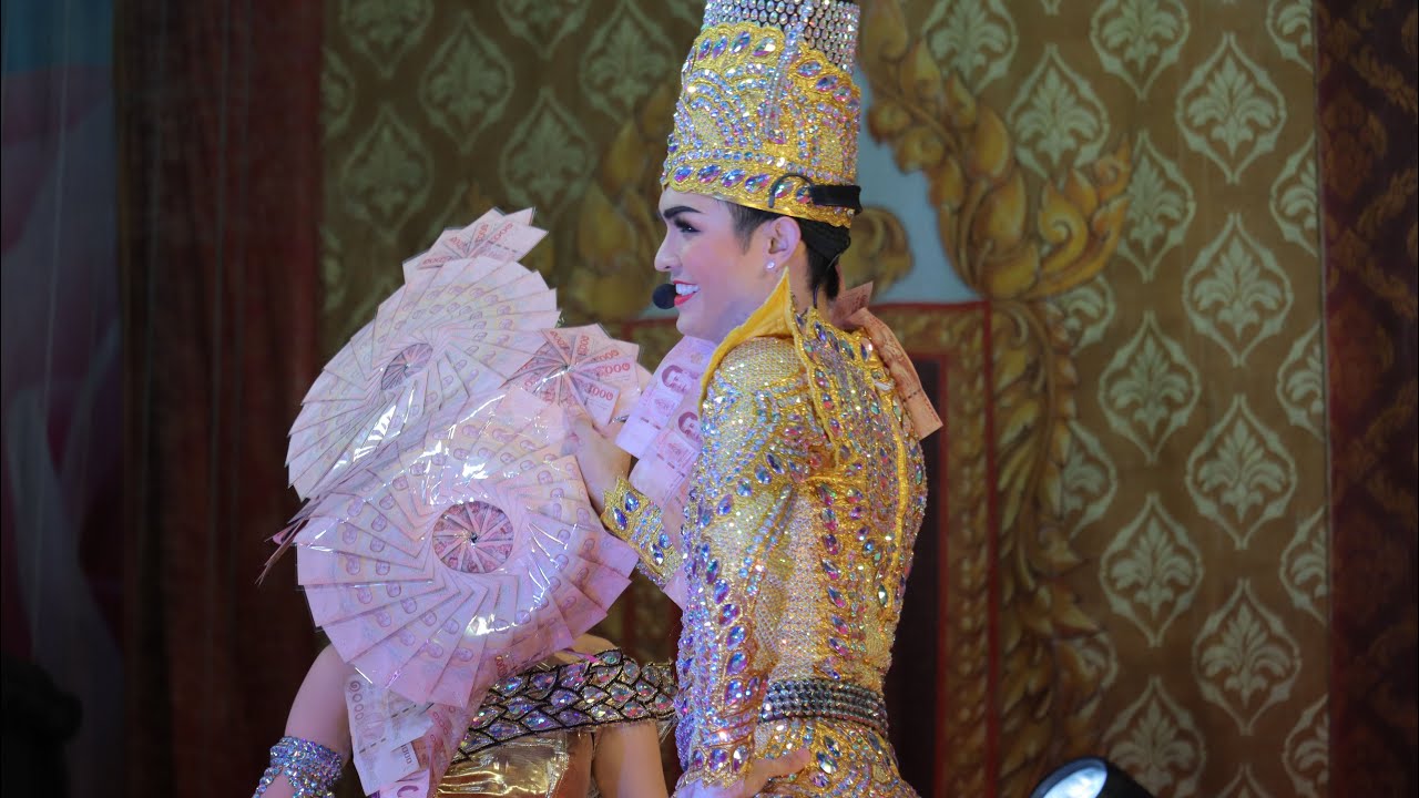 นางเอกเป็นคนพูดเก่ง พี่เอ็นดูก็เลยเอารางวัลปิดหน้า🤣เรื่องแกล้งน้องไว้ใจศรรามเลยจ้า น่ารัก😜