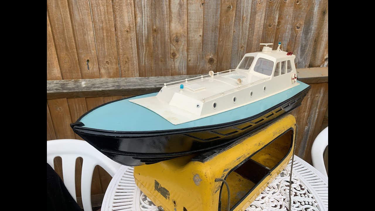 RC POLICE BOAT REMOTE CONTROLLED VERY FAST YouTube