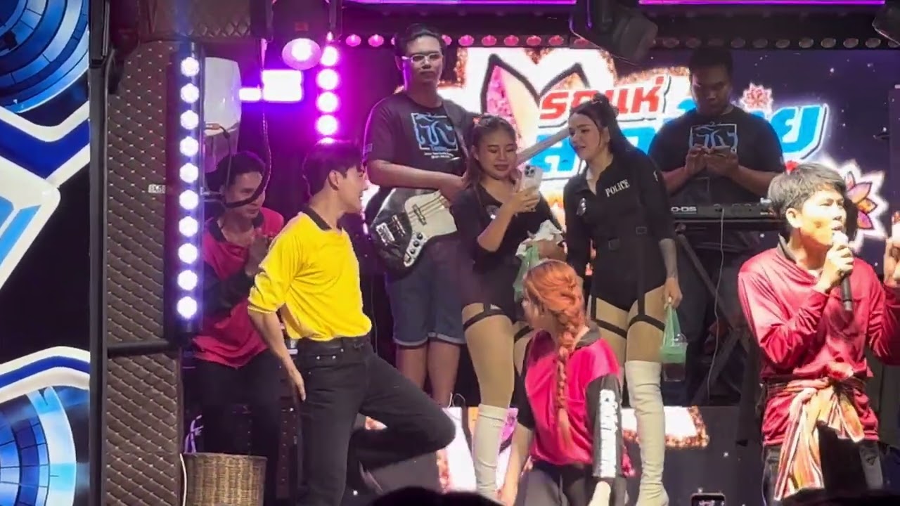 #fcสาวน้อยเพชรบ้านแพง #รถแห่สาวน้อยเพชรบ้านแพง 