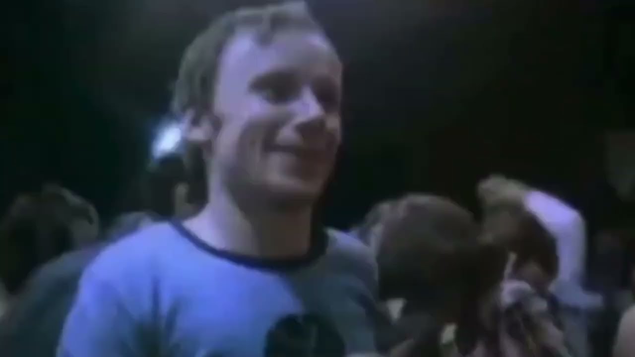 Junes x Mayor - 90s (feat. DJ Ace)