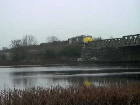 The day the music died (2),082 + final timber crossing the Shannon viaduct 11-12-2008.avi