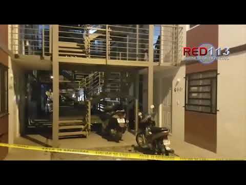VIDEO A golpes y puñaladas asesinan a un hombre en el fraccionamiento Acanto II, en Zamora