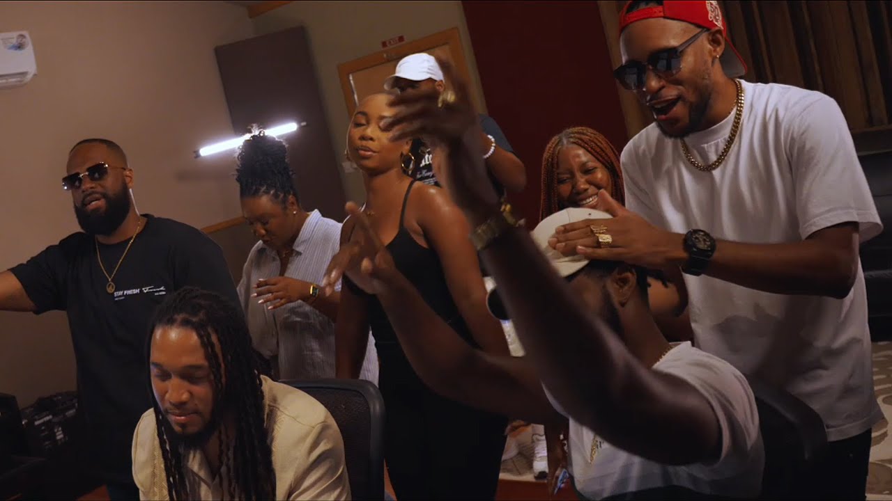 Watch Michael Robinson x Imran Nerdy x Minor - Ouvrir "Official Visualizer" on YouTube Watch Michael Robinson x Imran Nerdy x Minor - Ouvrir "Official Visualizer" on YouTube