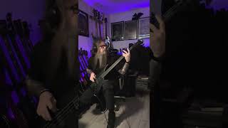 Clinging on to life, by the skin o’ my teeth ⚡️#basscover #megadeth