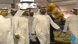 محمد بن راشد يزور معرض دبي العالمي لليخوت والقوارب