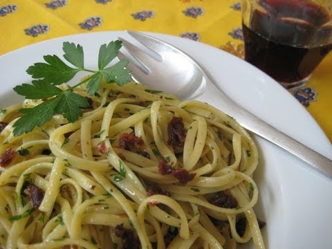 Linguine with Sun-Dried Tomatoes and Anchovies