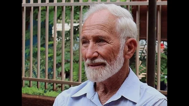 Dr Kenneth Elliott