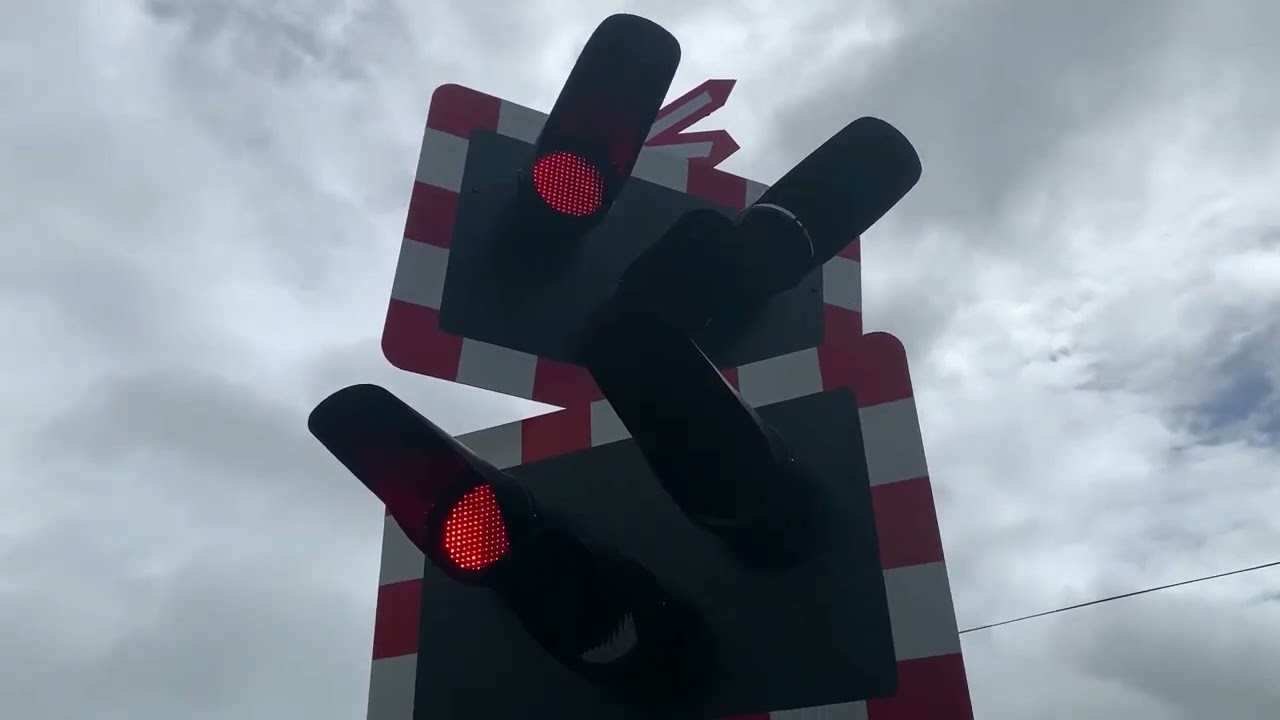 *New Upgrade* Sandways Level Crossing in Cornwall 02/08/2023