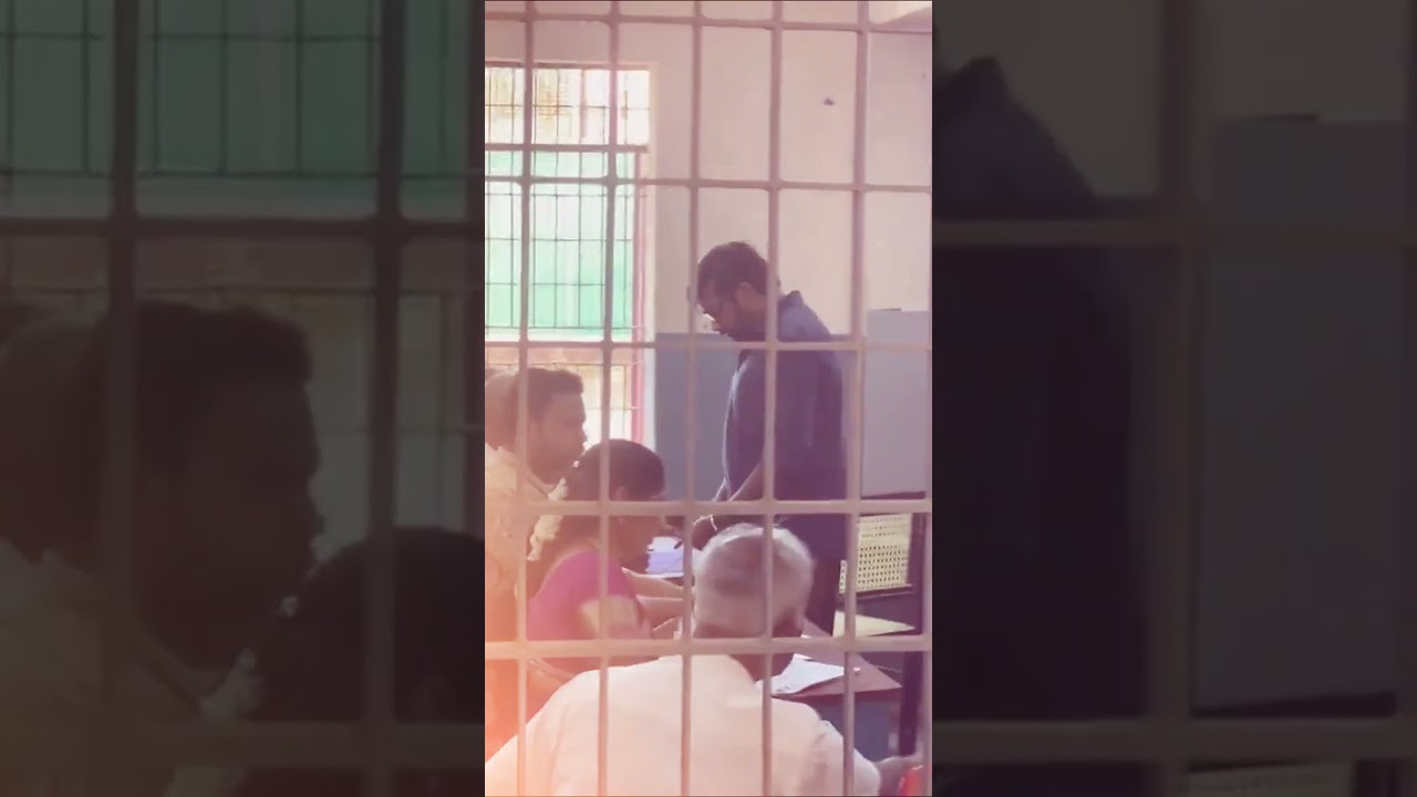 Actor Vijay Sethupathi Casts His Vote In Chennai