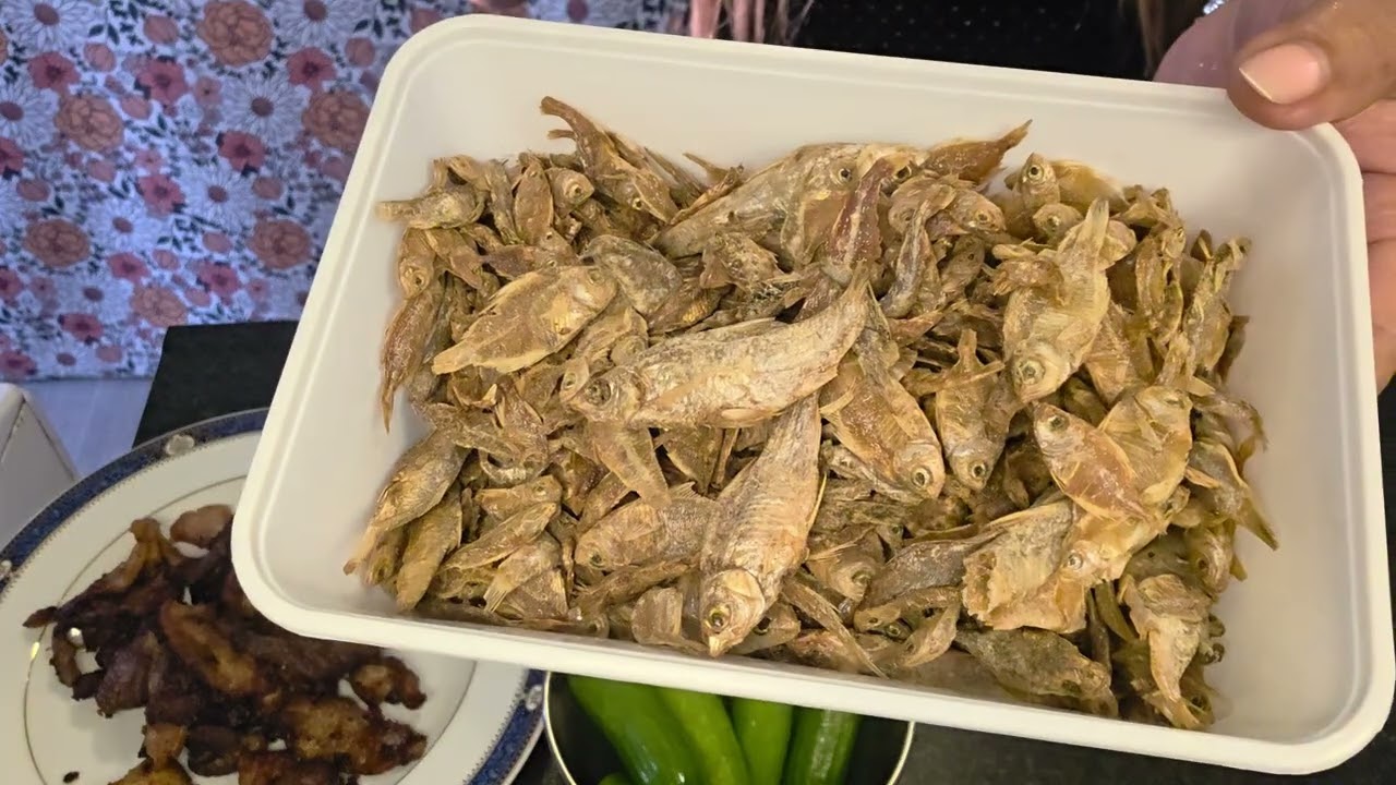 วันนี้เมนูน้ำพริกต้มผักอร่อยๆเหมือนเดิมจ้าเพื่อนๆมาทานข้าวด้วยกันจ้า😋😋