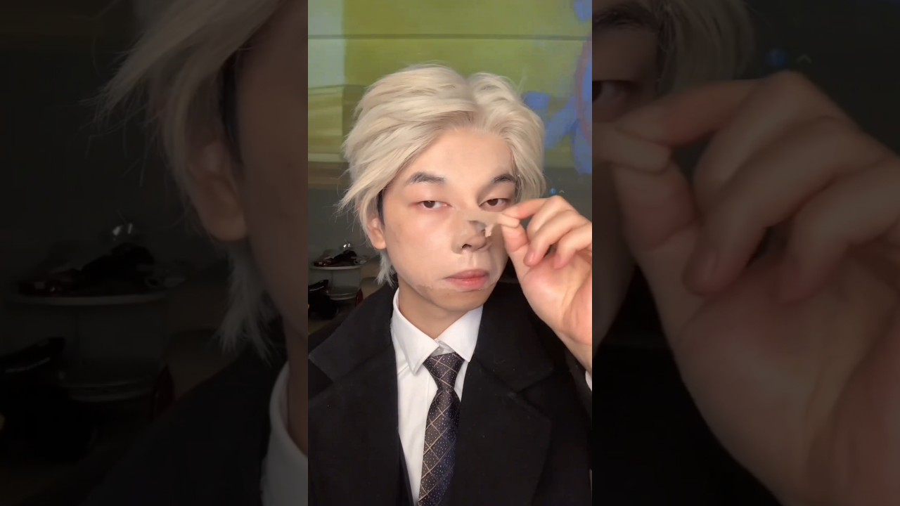 Sleduj This is what guys look like in the end when they remove their makeup na YouTube Sleduj This is what guys look like in the end when they remove their makeup na YouTube