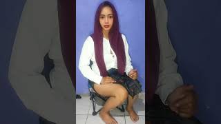 Just A Glance But All Men Immediately Fail To Focus