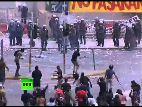 Athens War Zone: Latest dramatic footage of Syntagma square riots