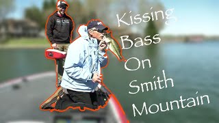 Smith Mountain Lake Bass Fishing!!