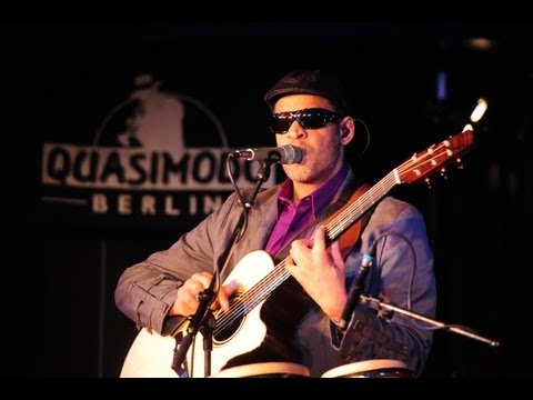 Raul Midón Live "Was It Ever Really Love" Berlin 2013 - @Quasimodo