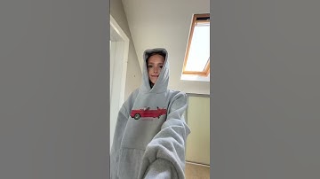 Bold graphic tees & hoodies for self-expression