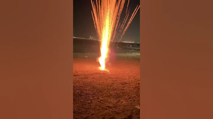 #christmas #skyshottesting #youtubeshorts #shorts #viralvideos #experimentking #firecracker #100k ✨✨