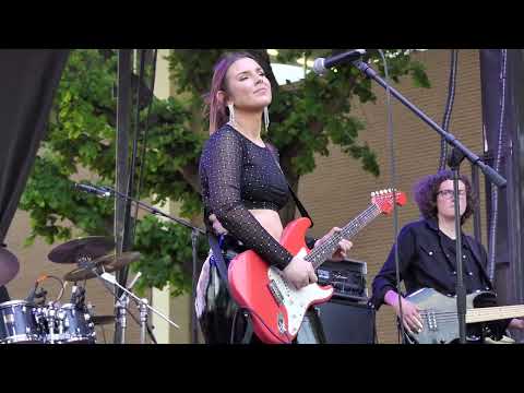 Ally Venable - Lenny - 42922 Dallas International Guitar Festival