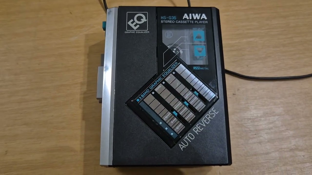 ぱ*ん様 AIWA HS-G35 オートリバース カセットプレーヤー AIWA HS-G35 Stereo Cassette Player with Graphic Equaliser and Auto