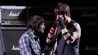 Red Hot Chili Peppers - Songbird + Snow (Hey Oh) [Chórzow, Poland 2007]