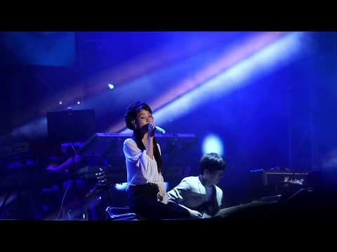 180519 아이유(IU) 팔레트(Palette) Acoustic Ver. 직캠_홀가분 페스티벌