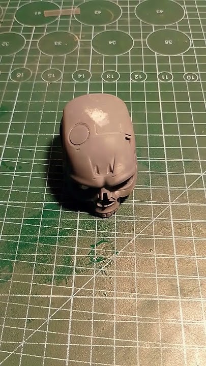 голова терминатора, сувенир - YouTube