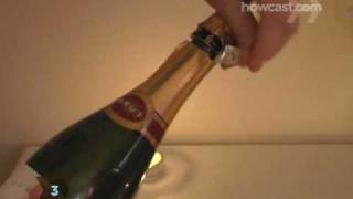 How to Open a Bottle Of Champagne 