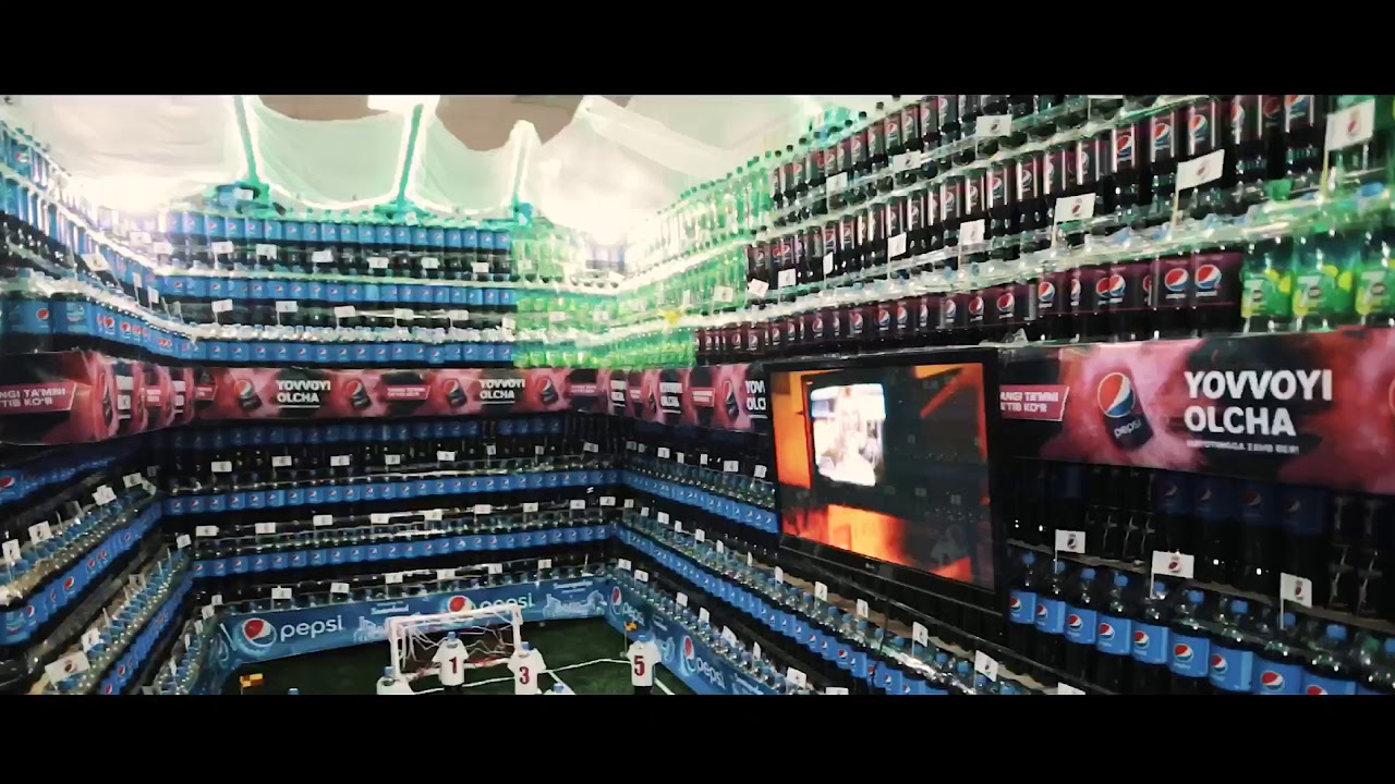 Стадион PEPSI из баклажек самого напитка!