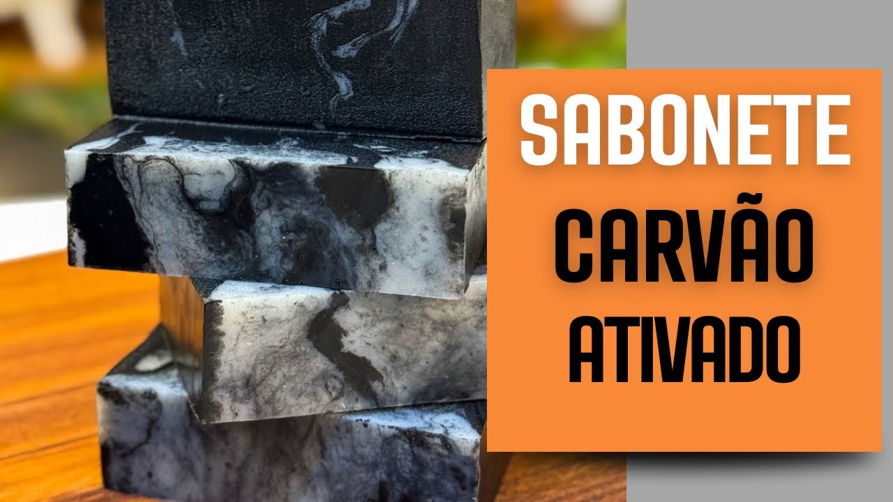Sabonete com carvão ativado e efeito marmorizado