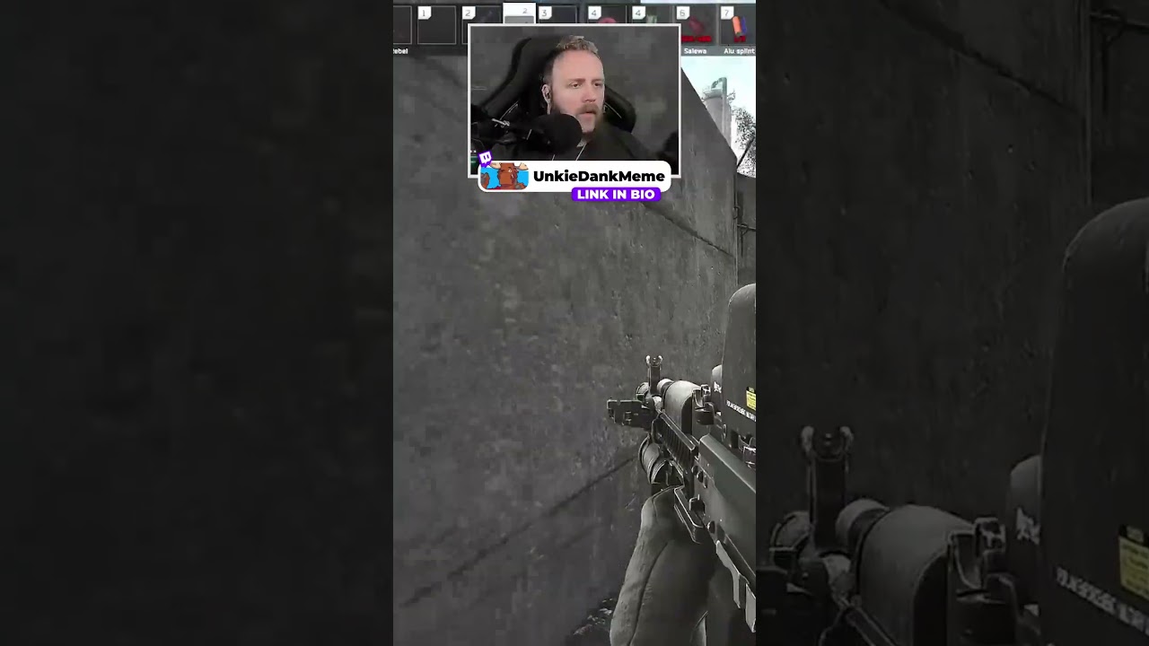 He wasn't expecting that! #tarkov #shorts