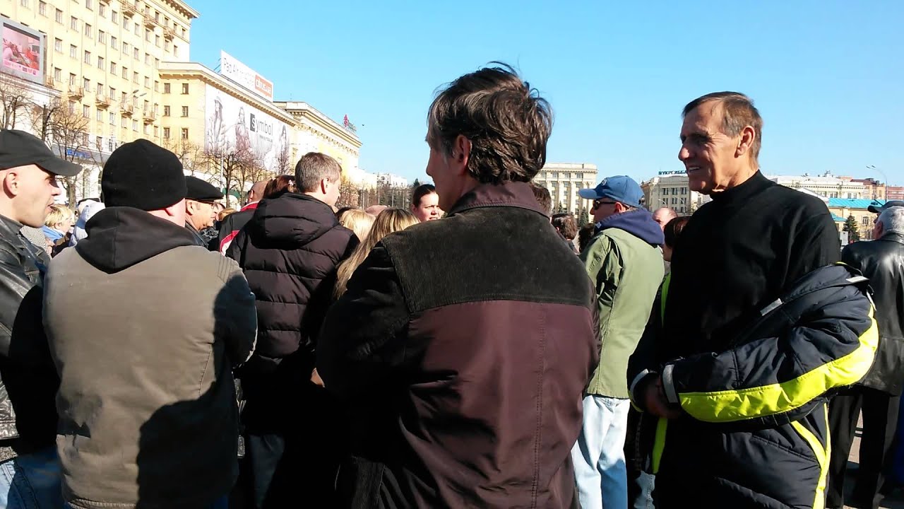 Как живет харьков сегодня. Митинг в Харькове 2014. Митинг в Харькове сегодня. Кадры из Харькова сейчас. Харьковские Известия фото.