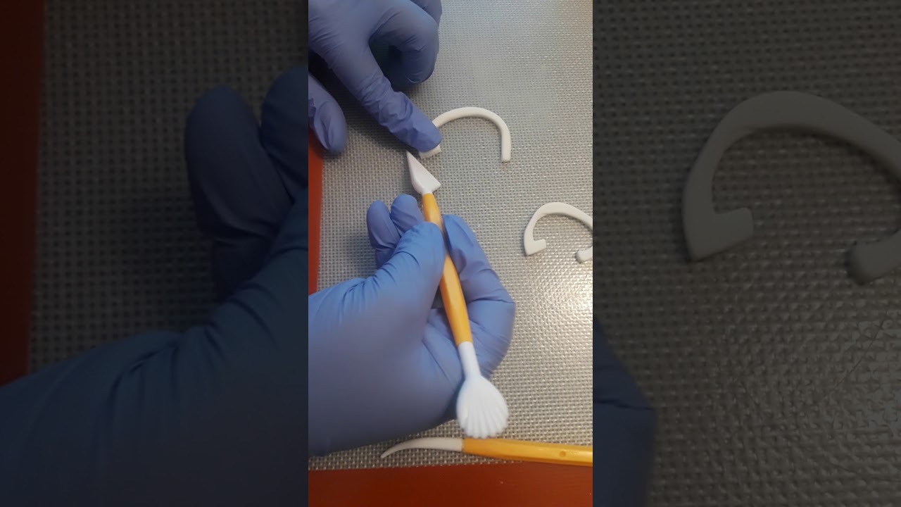 Gucci Logo made with Fondant