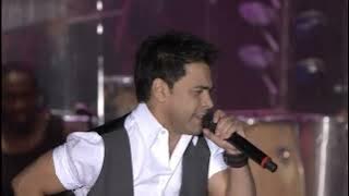 Hugo Pena e Gabriel feat. Zezé Di Camargo - DOU A VIDA POR UM BEIJO (DVD Estrela / Ao Vivo)