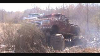 Ford vs Chevy mud trucks by TheMudbogger79 19,137 views 11 years ago 50 seconds