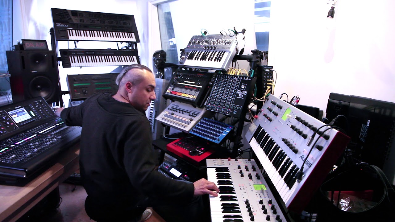 Watch Anthony Rother - Brahmall - 3L3C7RO COMMANDO (Studio Session) on YouTube Watch Anthony Rother - Brahmall - 3L3C7RO COMMANDO (Studio Session) on YouTube