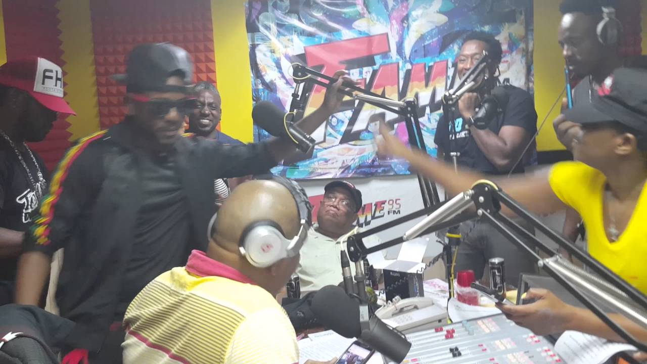 Chellavich Live at Full House Fridays on Fame95 fm