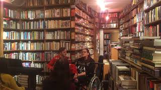 Herenui Crawford And Cody B. At Berkeley Books Of Paris