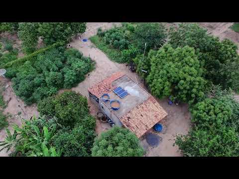 A ESTRADA QUE DÁ ACESSO A NOSSA CASA DA ROÇA, CHEIA DE ÁGUA !