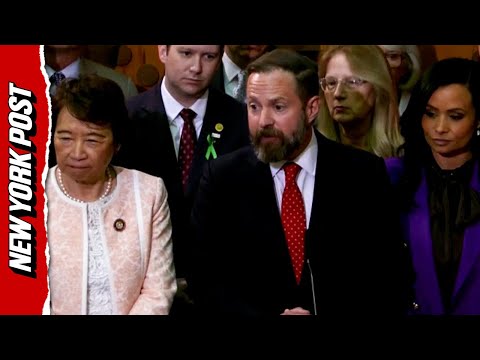 Speaker of the Texas House announces ARREST warrants for democrats who left the state