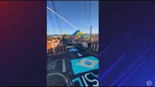 Andradas gets into the World Cup spirit and residents maintain the tradition of decorating the st... screenshot 3