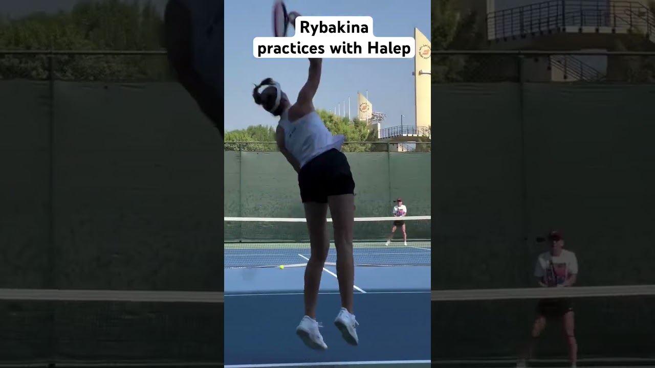 Throwback Thursday: Elena Rybakina practices with Simona Halep ahead of WTA Finals in 2024 #wtatour