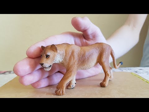 Обзор фигурки львицы (Papo, 2006)