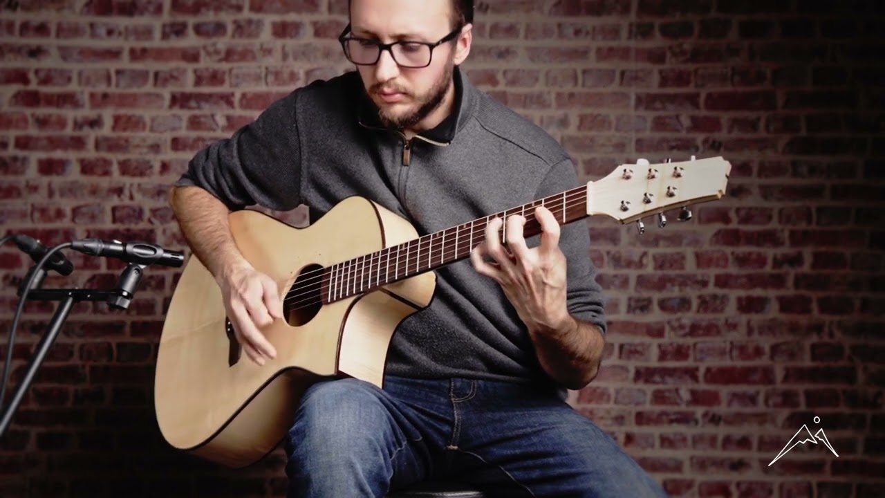 Mathis Point M-OM guitar - european maple /  french spruce